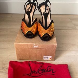 Christian Louboutin black suede peep toe heels 39.5